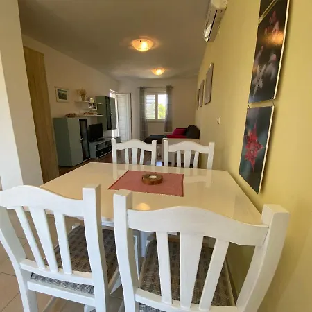 Apartments Lumbarda Beach 룸바르다