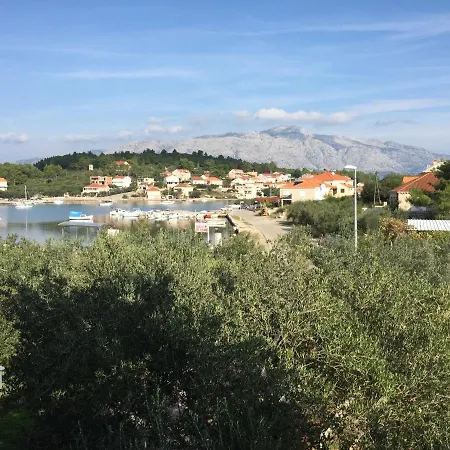 아파트 Apartments Lumbarda Beach