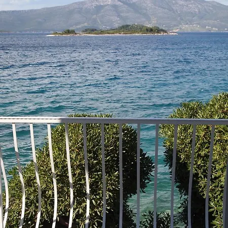 Apartments Lumbarda Beach 아파트
