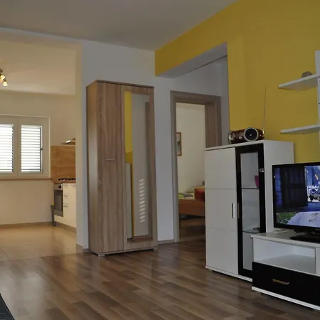 Apartments Lumbarda Beach 아파트 *