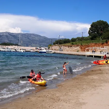 Apartments Lumbarda Beach *