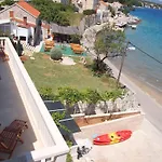 Apartments Lumbarda Beach Appartement *