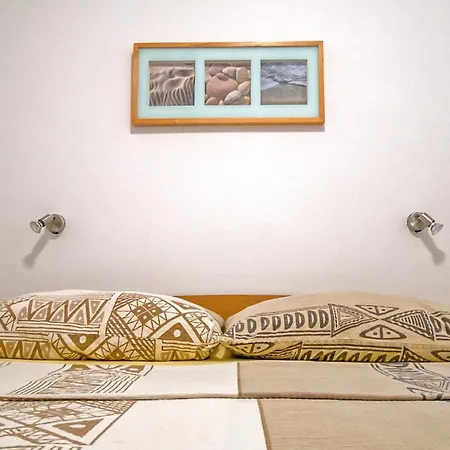 Apartments Lumbarda Beach