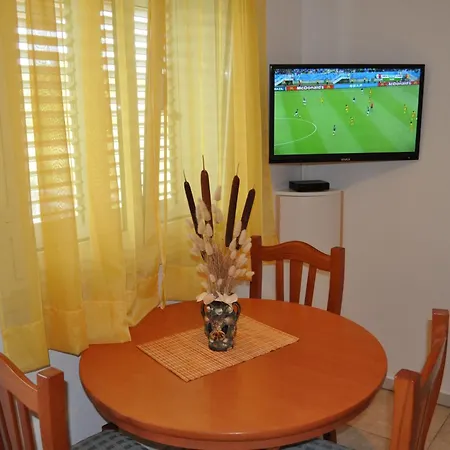 Appartement Apartments Lumbarda Beach