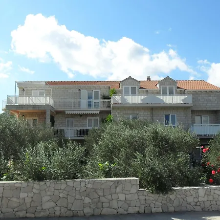 Apartments Lumbarda Beach لومباردا