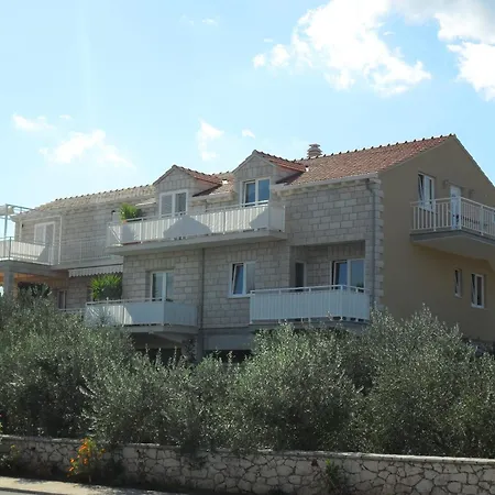 Apartments Lumbarda Beach * لومباردا