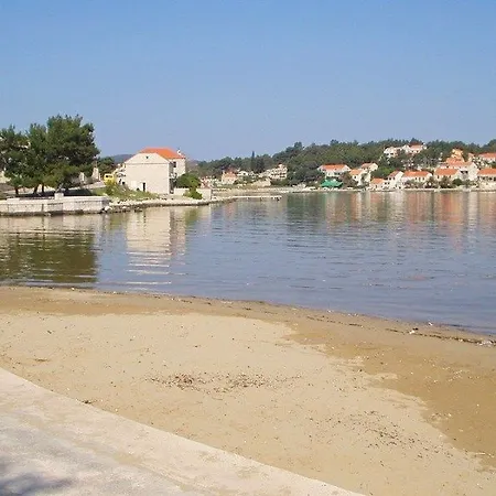 Apartments Lumbarda Beach لومباردا