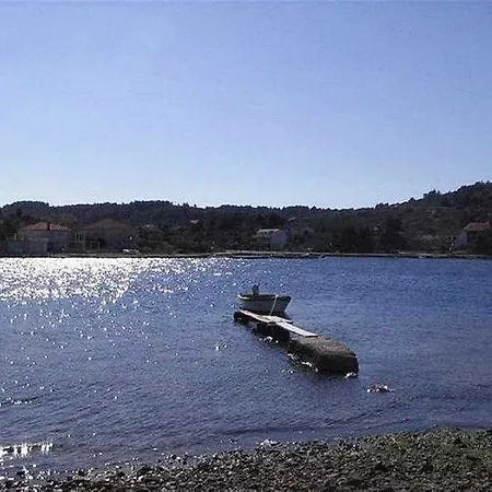 شقة Apartments Lumbarda Beach *