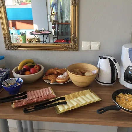 شقة Apartments Lumbarda Beach