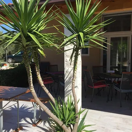 Apartments Lumbarda Beach *