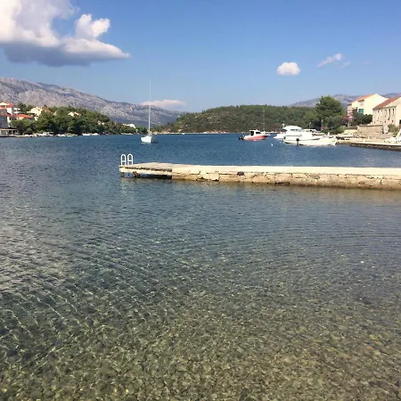 شقة Apartments Lumbarda Beach لومباردا