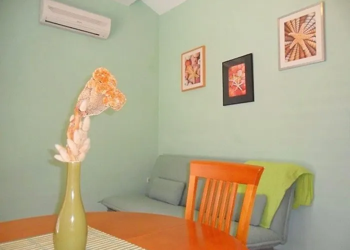 Apartman Apartments Lumbarda Beach