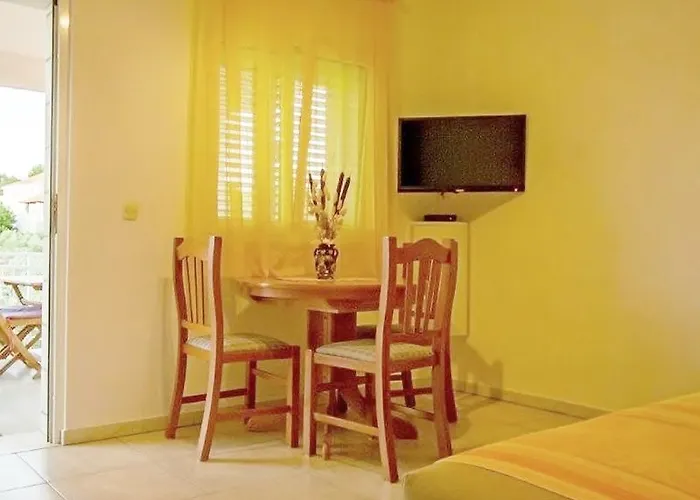 Apartments Lumbarda Beach Apartman *